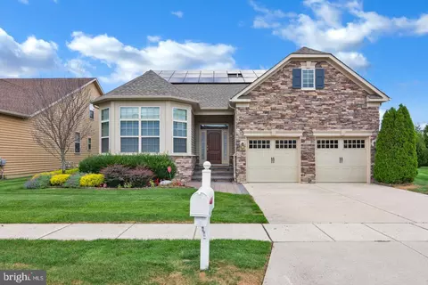5 Taranto Ln, West Berlin, NJ 08091