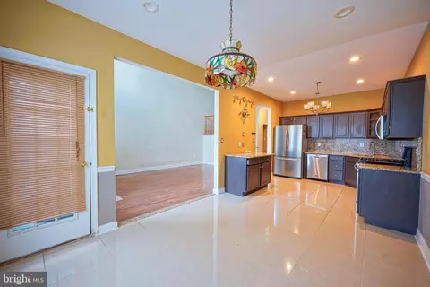 Entry Way - 8 Bryce Rd, Berlin, NJ 08009 photo 2 of 4