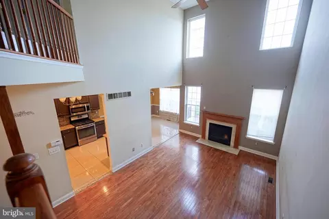 Living - 8 Bryce Rd, Berlin, NJ 08009 photo 5 of 6