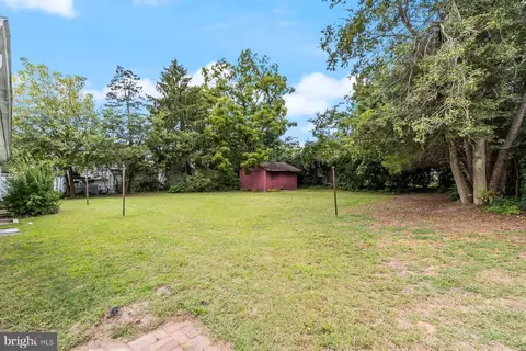 Exterior - 525 W Evesham Rd, Runnemede, NJ 08078 photo 3 of 5