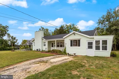 Exterior - 525 W Evesham Rd, Runnemede, NJ 08078 photo 1 of 5