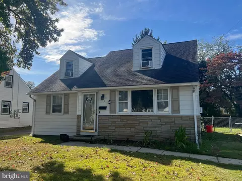 213 Nicholson Rd, West Collingswood Heights, NJ 08059