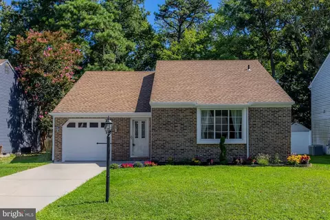 29 Acorn Ct, Sicklerville, NJ 08081