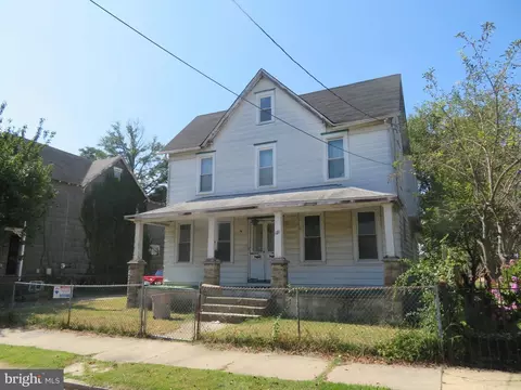 113 S 32nd St, Camden, NJ 08105