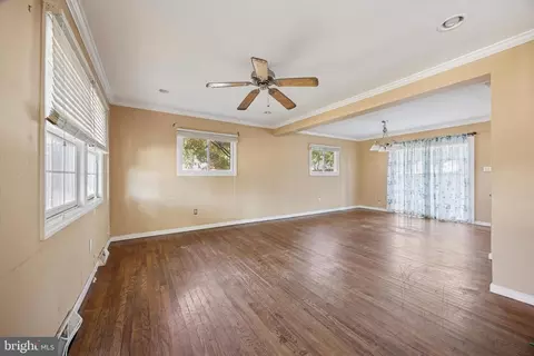Living - 90 Estates Rd, Pine Hill, NJ 08021 photo 1 of 3