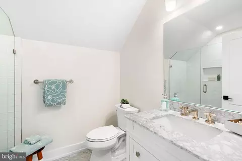 Bath - 801 Cedar Ave, Haddonfield, NJ 08033 photo 8 of 9