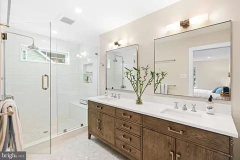 Bath - 801 Cedar Ave, Haddonfield, NJ 08033 photo 5 of 9