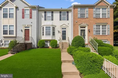 73 Coachlight Dr, Sicklerville, NJ 08081