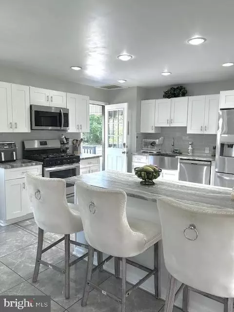 Kitchen - 142 Jackson Rd, Berlin, NJ 08009 photo 3 of 4