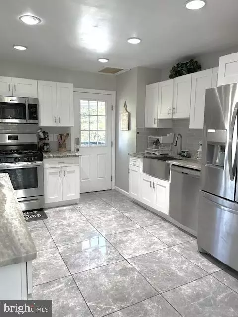 Kitchen - 142 Jackson Rd, Berlin, NJ 08009 photo 1 of 4