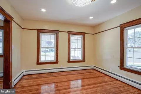 Living - 166 Evesham Rd, Cherry Hill, NJ 08003 photo 4 of 4