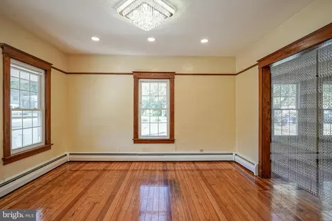 Living - 166 Evesham Rd, Cherry Hill, NJ 08003 photo 2 of 4