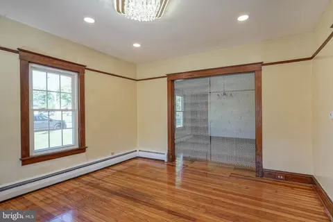 Living - 166 Evesham Rd, Cherry Hill, NJ 08003 photo 3 of 4