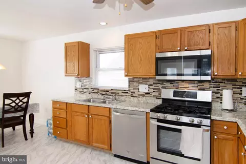 Kitchen - 27 E 3rd Ave, Runnemede, NJ 08078 photo 2 of 6