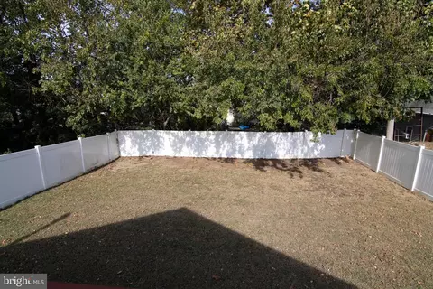 Exterior - 27 E 3rd Ave, Runnemede, NJ 08078 photo 4 of 7