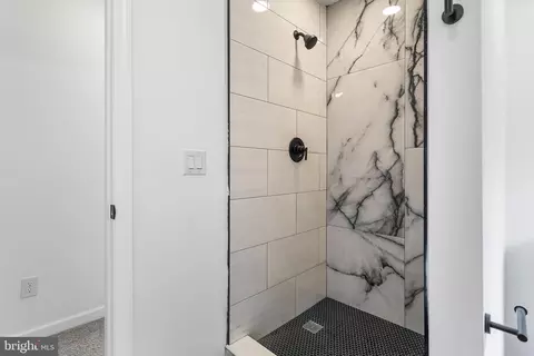 Entry Way - 97 Erial Rd, Clementon, NJ 08021 photo 7 of 9