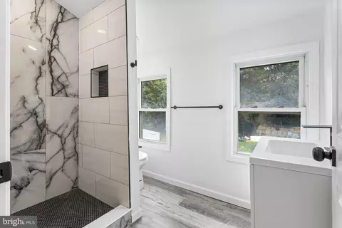 Bath - 97 Erial Rd, Clementon, NJ 08021 photo 4 of 7