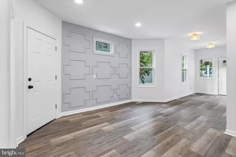 Entry Way - 97 Erial Rd, Clementon, NJ 08021 photo 2 of 9