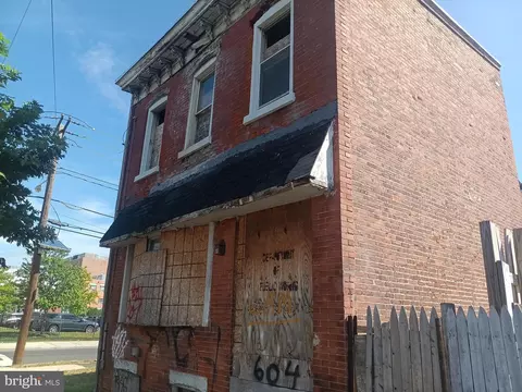 604 S 4th St, Camden, NJ 08103