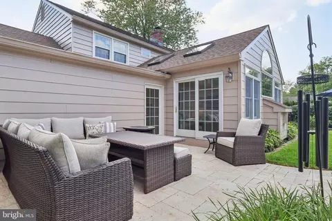 Exterior - 116 Split Rail Dr, Cherry Hill, NJ 08034 photo 5 of 9