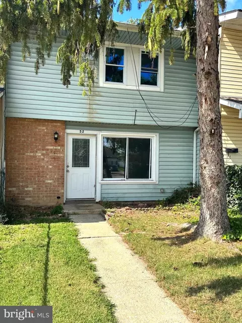 52 Memphis Ct, Sicklerville, NJ 08081