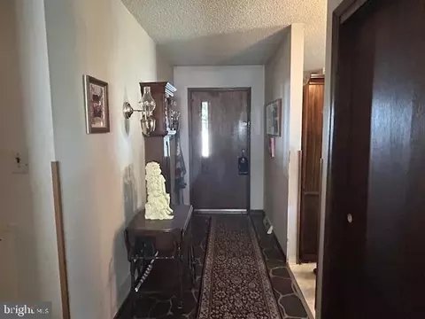 Entry Way - 25 State Ave, Lindenwold, NJ 08021 photo 1 of 6