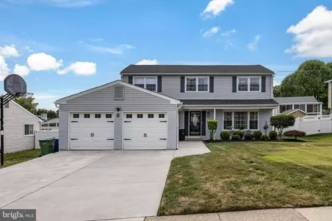 8 Colgate Dr, Cherry Hill, NJ 08034