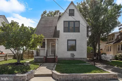 130 Evesham Ave, Magnolia, NJ 08049