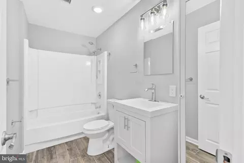 Bath - 605 Evesham Rd, Voorhees, NJ 08043 photo 2 of 2