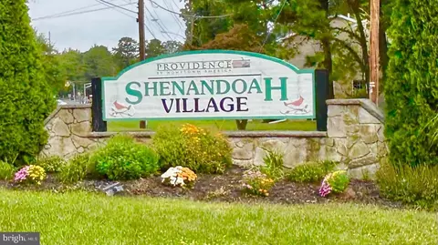 73 Hazeltop Dr, Sicklerville, NJ 08081