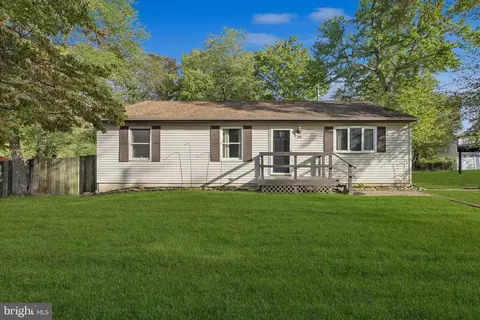 33 Palmetta Ave, Clementon, NJ 08021