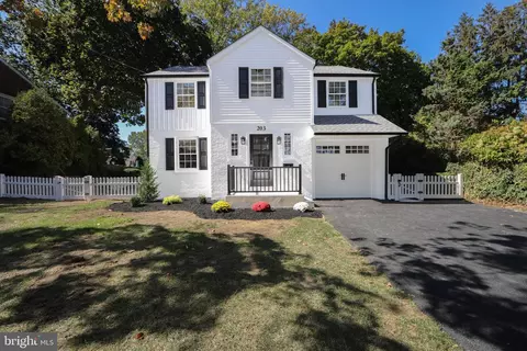 203 W Crystal Lake Ave, Haddonfield, NJ 08033