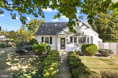 499 Austin Ave, Barrington, NJ 08007