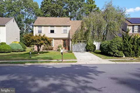 29 Leanne Dr, Sicklerville, NJ 08081