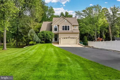 9 Orchard Ave, Blackwood, NJ 08012