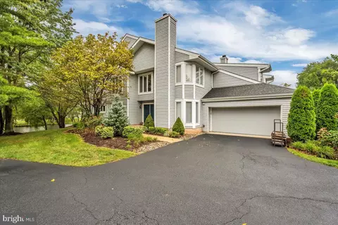 701 Sunshine Lks, Voorhees, NJ 08043