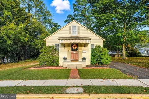 108 Schubert Ave, Runnemede, NJ 08078