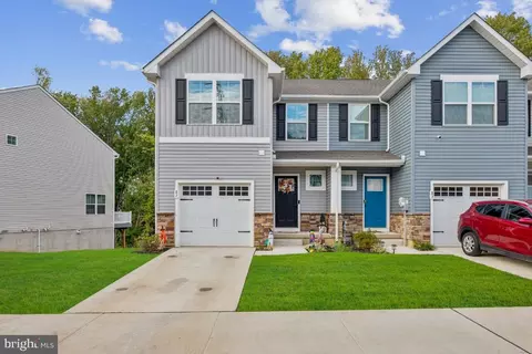 81 Southwind Dr, Blackwood, NJ 08012