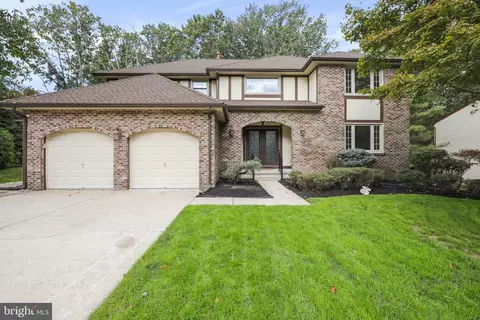 9 Acorn Hill Dr, Voorhees, NJ 08043