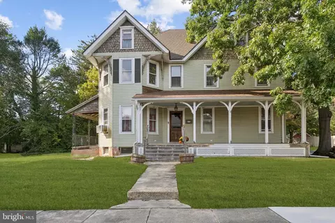 121 Union Ave, Stratford, NJ 08084