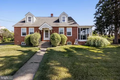 214 James St, Mount Ephraim, NJ 08059