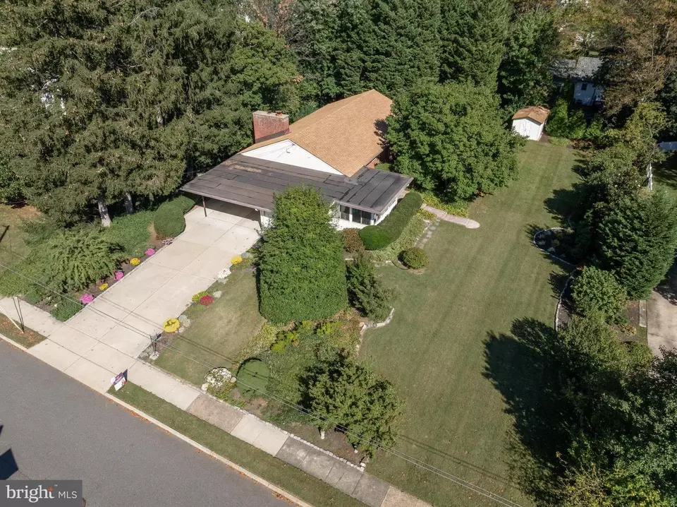 View/Area - 311 Saint James Ave, Merchantville, NJ 08109 photo 4 of 7