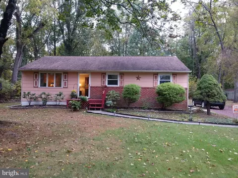 39 Spring Garden St, Lindenwold, NJ 08021