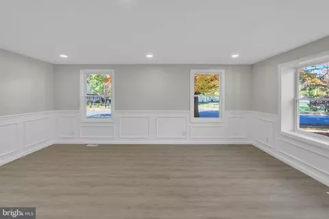 Living - 100 Eagle Ln, Cherry Hill, NJ 08003 photo 2 of 8