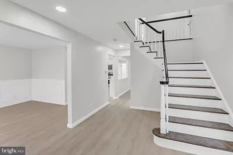 Entry Way - 100 Eagle Ln, Cherry Hill, NJ 08003 photo 2 of 15