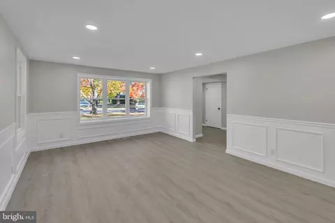 Entry Way - 100 Eagle Ln, Cherry Hill, NJ 08003 photo 4 of 15