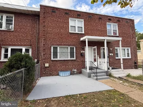 2817 Thompson St, Camden, NJ 08105