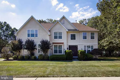 6 Goose Neck Ln, Sicklerville, NJ 08081