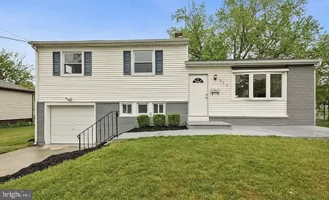 311 W Maiden Ln, Somerdale, NJ 08083