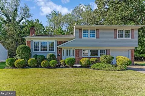 62 Saratoga Rd, Stratford, NJ 08084